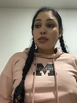 FOX_LATINA - fingers in pussy