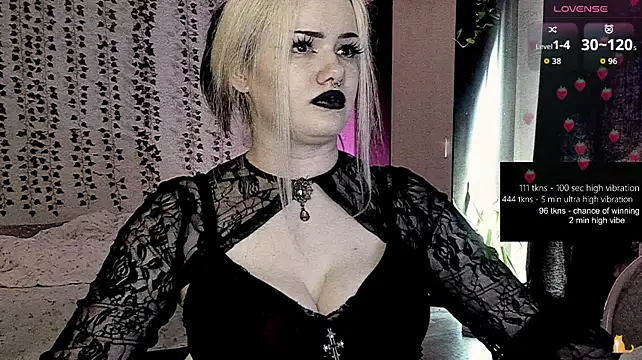 Strawberry_elfcat - hand bra