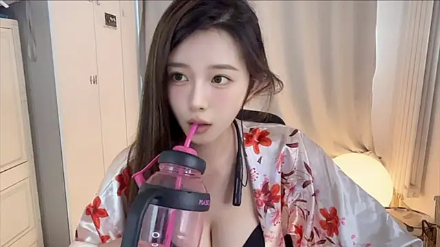 Yiyi5588 - 好久不见~