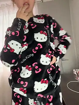 KiraSakura - TAKE OFF PANTS