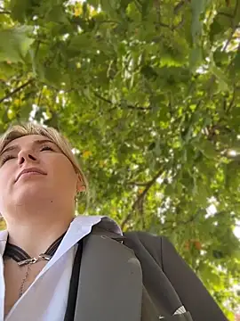 Crazy-Rosa - Hi guys 💋play with my pussy💋