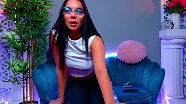 Mila_Kunnis - Morning spanks for me ass 🍑