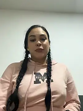 FOX_LATINA - fingers in pussy