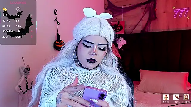 SweetDevil_7 - Oil and water in my body