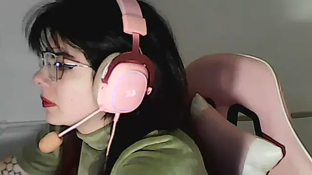 Owly_bloom - just chatting