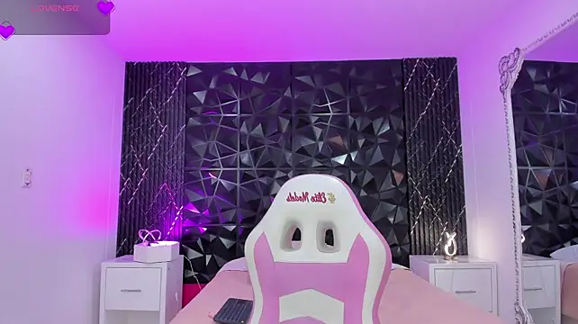 AnaiaClarck