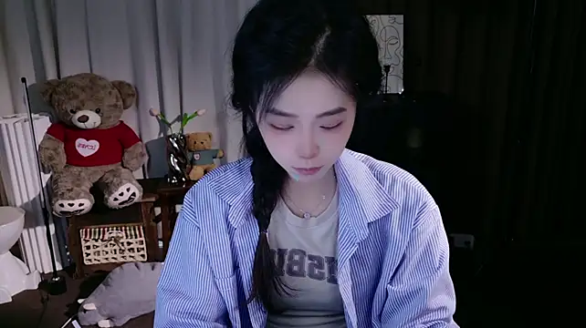 GUGUGAGA-1 - 展示大长腿🦵