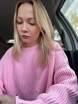 LavenderHot - Fingering pussy