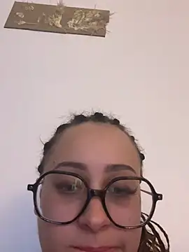 Queenlo_xxx - gagne 2 vidéos💦