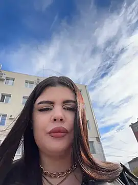 AmelliaDiamond - +caresses pussyOpen boobs