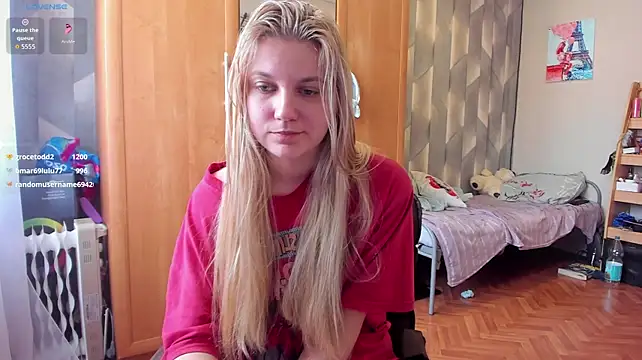 Tiny_Kiss - finger in pussy