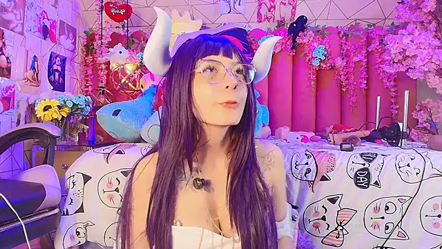 Alicebenett - anal big dildo 40 cm