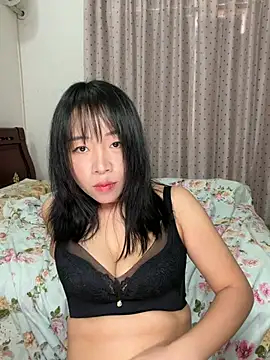 Luluyaa - 看乳房