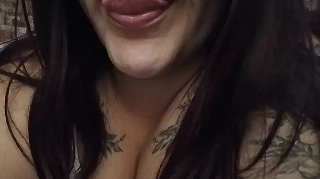 Kittysweetieprrr - squirt con dildo👅