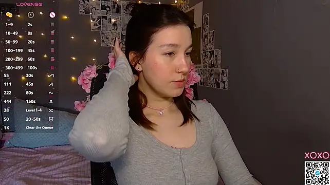 Cutie_Vicky - give that booty a nice massage