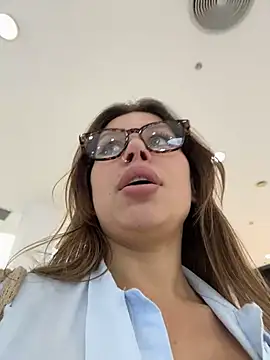 Jucie_Boom - ⚡️RISKY CLITTY RUB IN SHOESHOP