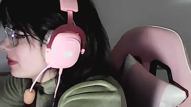 Owly_bloom - just chatting