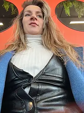 EvvaMur - fingers in the ass and licking
