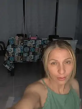 AlexaFoxx_ - Take off my pants