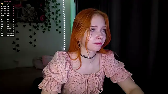 RedAriana - Suck dildo
