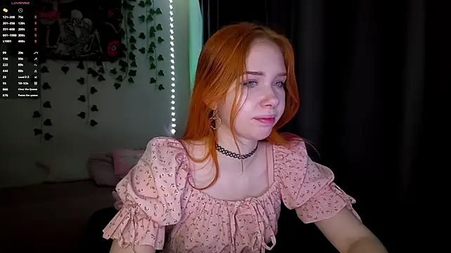 RedAriana - Suck dildo
