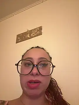 Queenlo_xxx - gagne 2 vidéos🔥