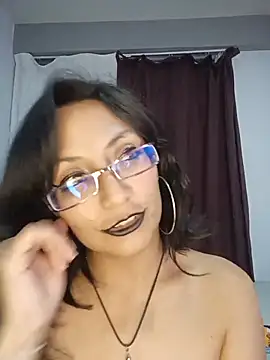LucyCherry69 - Juguemos con el caiman 🐊