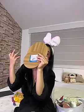 Lucyjoi - please undress and touch yourself a litt