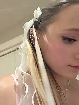 Chloe_StClaire - Play with toy in shower