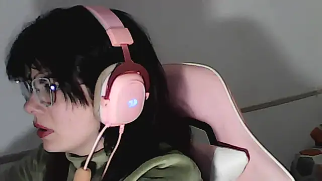 Owly_bloom - just chatting