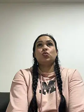 FOX_LATINA - fingers in pussy