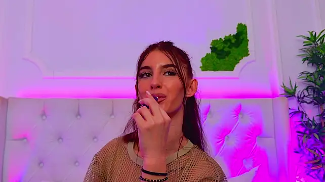 ElisaCharm - Finger pussy+3min control to last tipper