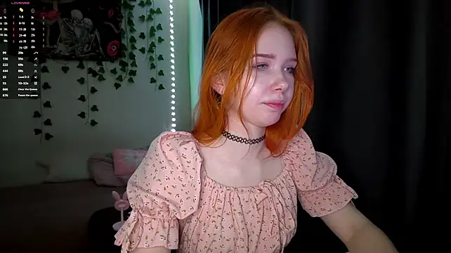 RedAriana - Suck dildo