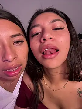 CocoaGigiMuse - GIGI RIDE + YUL SUCK DILDO 😈😈