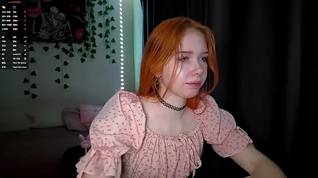 RedAriana - Suck dildo
