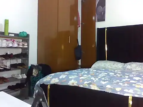 Ebony_caramell - show pussy