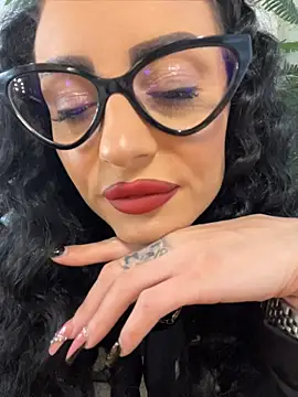 FeetVibe - 💅Toe Wiggle Show