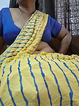 Hot_Sreeja_Tamil - Nipple suck
