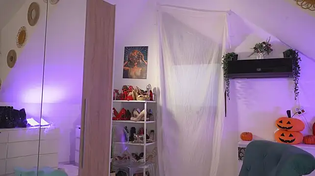 Amaliamour - Naked is always better