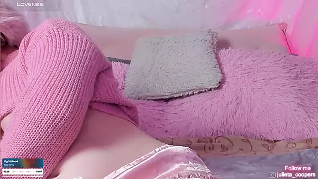 Julieta_cooper20 - show feets