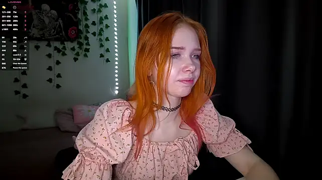 RedAriana - Suck dildo