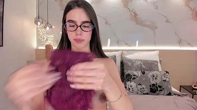 SolAvelar - Fingering wet pussy so hard💦