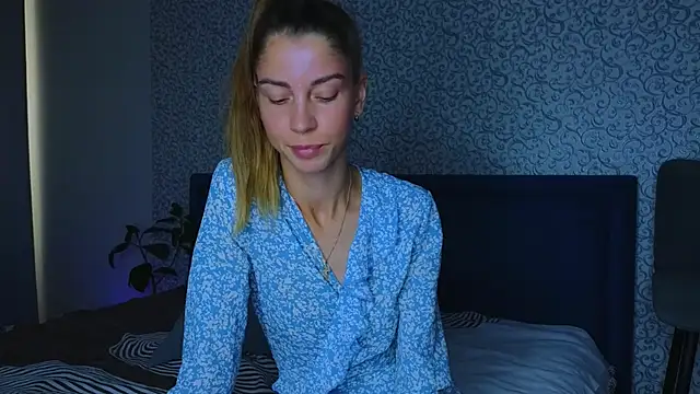 Kristi_Wolf - cum mouth