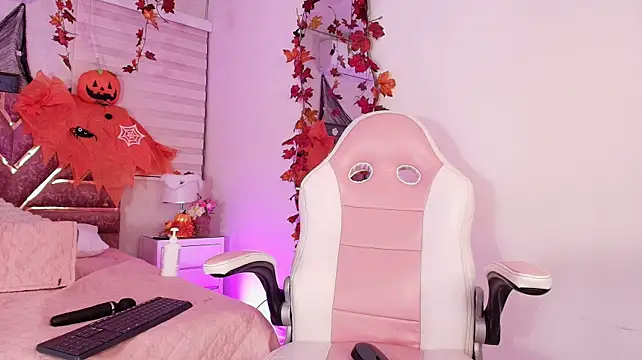 Amanda_klaire - Shows the princess pussy 💦