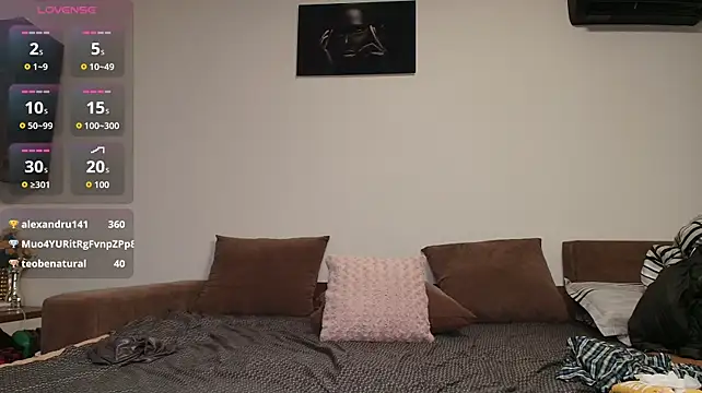 Kylie__Rosse - Help me slide two fingers inside 🥵🥵