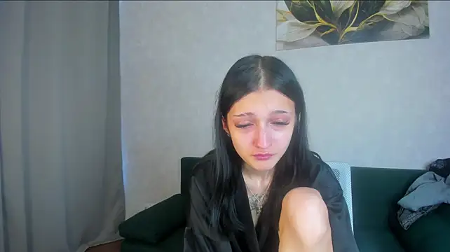 Emily_Carteri - Show me your legs