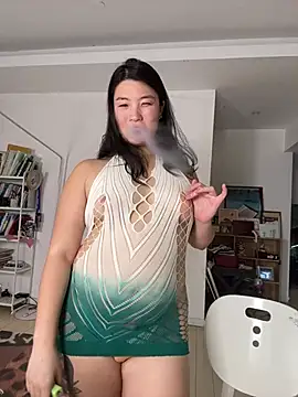 Tavie1744 - Bare my butt 2min