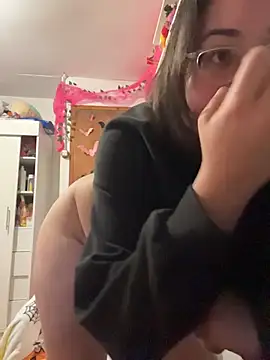 Indiegirl666 - Show boobs