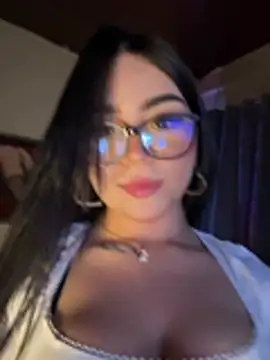 Lana_Hands - Fingers in pussy (front)