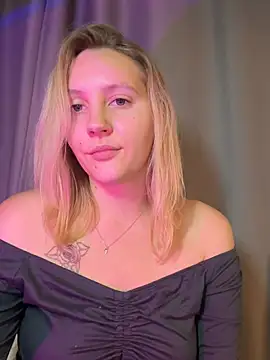 Ann_first_kiss - flash ass